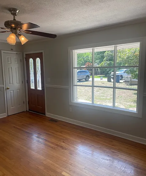 3918 Camellia Dr — Photo 2
