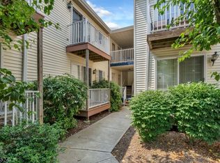 368 Potomac Dr, Basking Ridge, NJ 07920