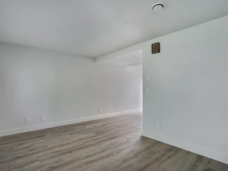 Westmont Townhomes — Photo 36