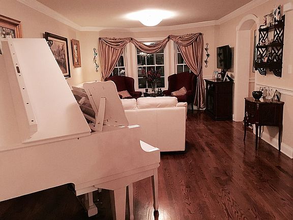 Grand LR/ Bay windows