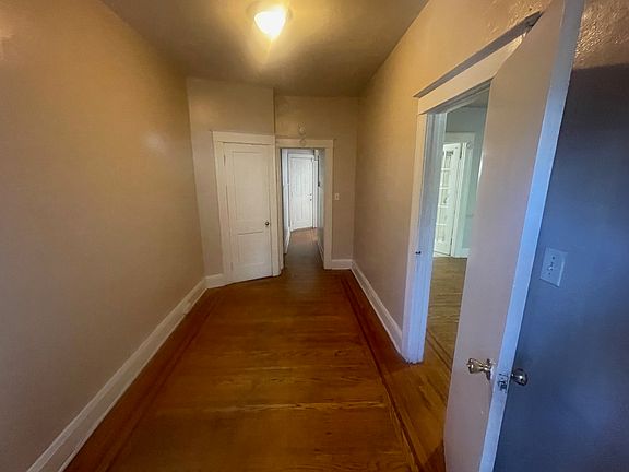 5th image of 528 Winston Ave #1