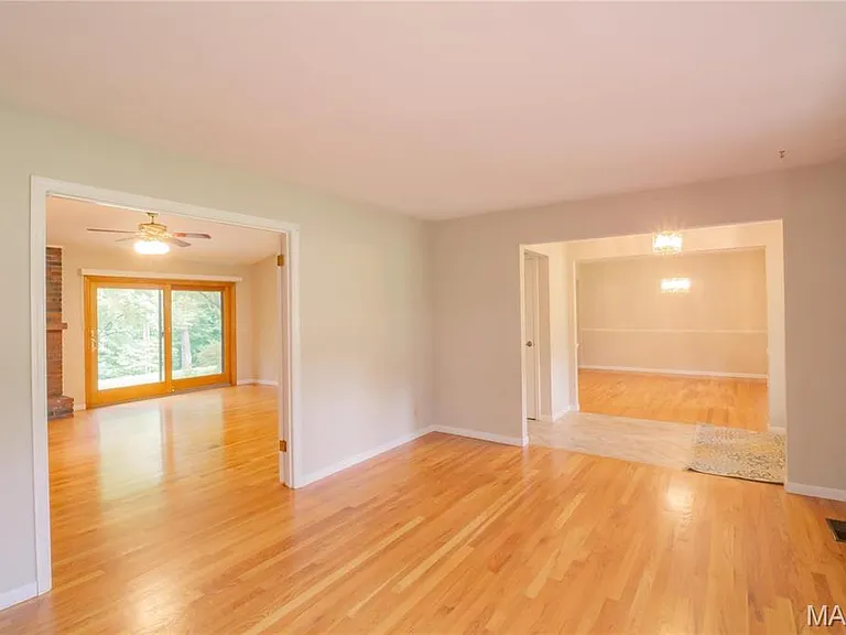395 Statesman Ct — Photo 10