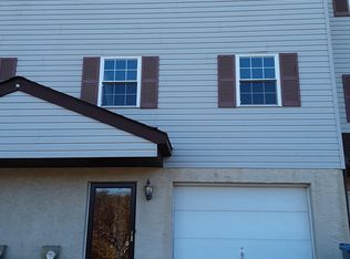 21 Berger Ln, Schwenksville, PA 19473