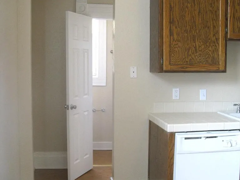 2014 6th St #UPPER FLAT — Photo 10