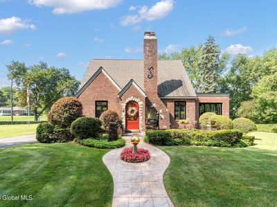 28 Highland Drive, East Greenbush, NY, 12061