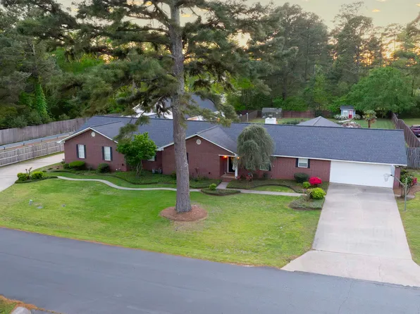 228 Evans Dr, El Dorado, AR 71730