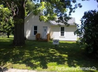 216 S Ash St, New London, IA 52645