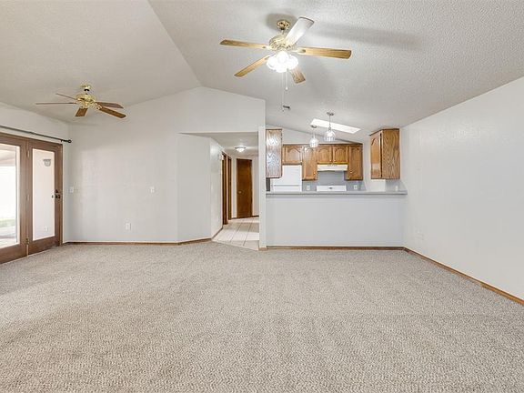 4th image of 2112 Lonnie Ln