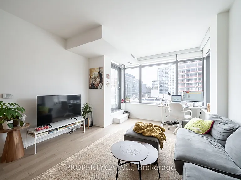 12 Bonnycastle St #422 — Photo 2