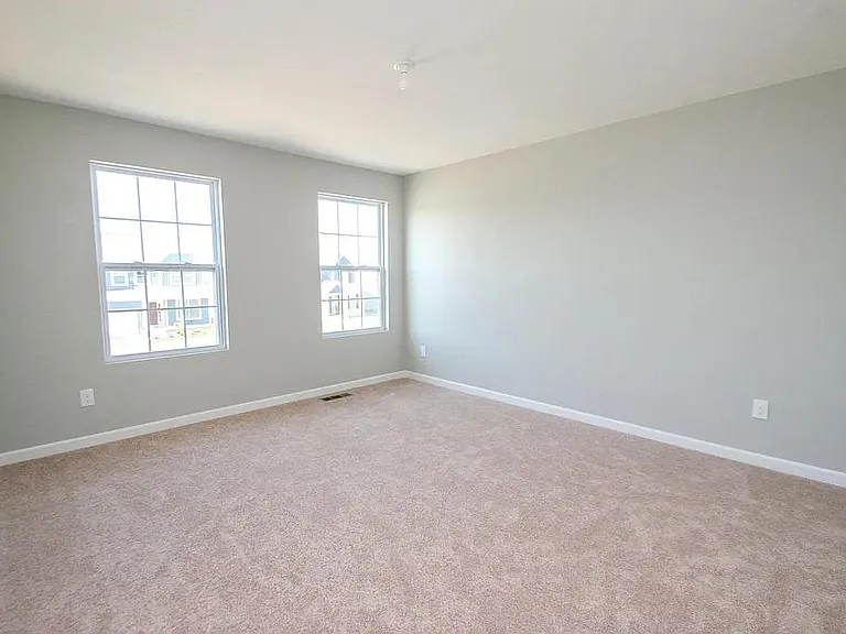 7861 Oldham Dr — Photo 10