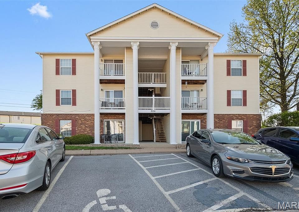 1st image of 3114 Edwards Pl APT 202