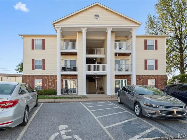 3114 Edwards Pl APT 202, Maryland Heights, MO 63043