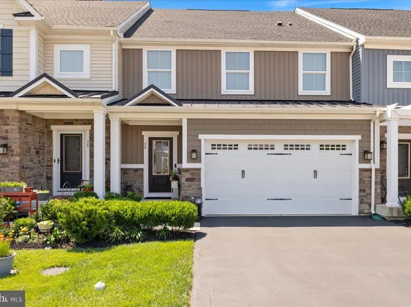 34 Griffin Way, Yardley, PA 19067