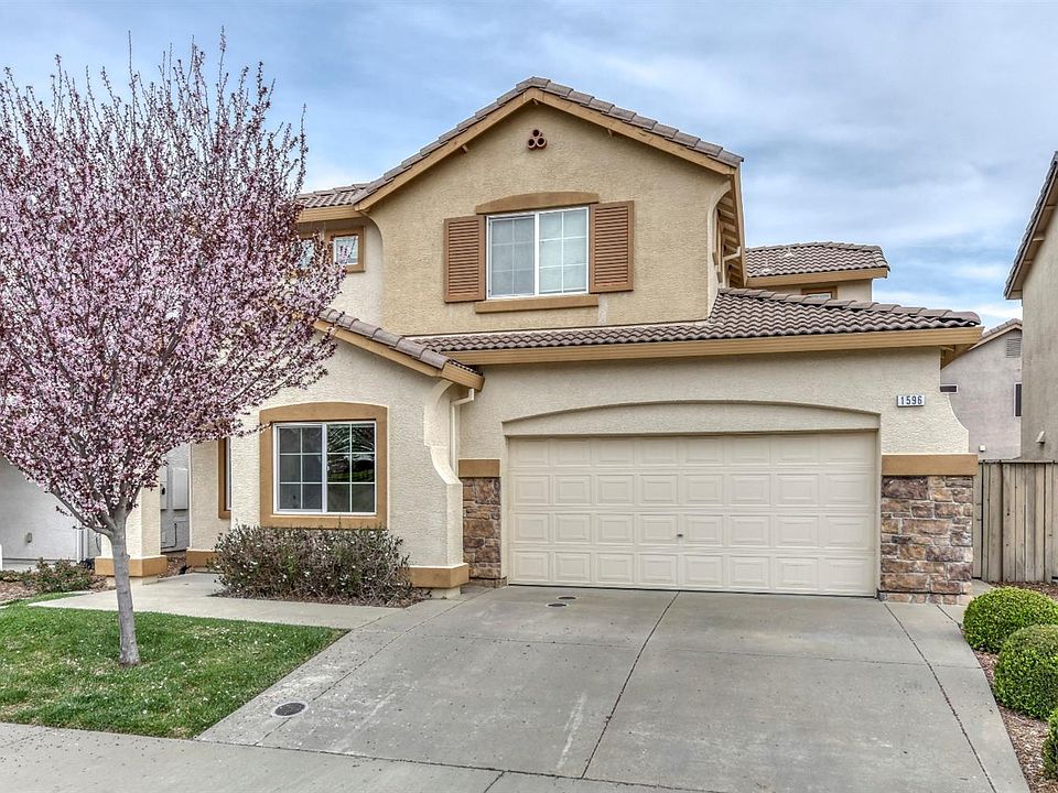 1st image of 1596 Blue Beaver Way