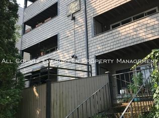 1729 18th Ave #101, Seattle, WA 98122
