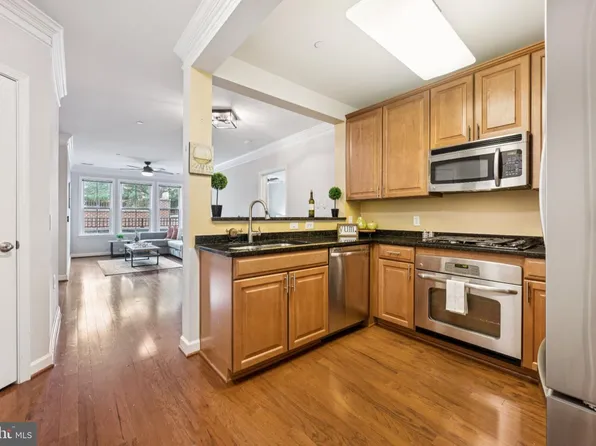2101 N Monroe St APT 107, Arlington, VA 22207