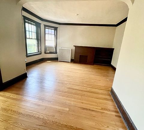 2nd image of 1418 W Olive Ave Unit 3