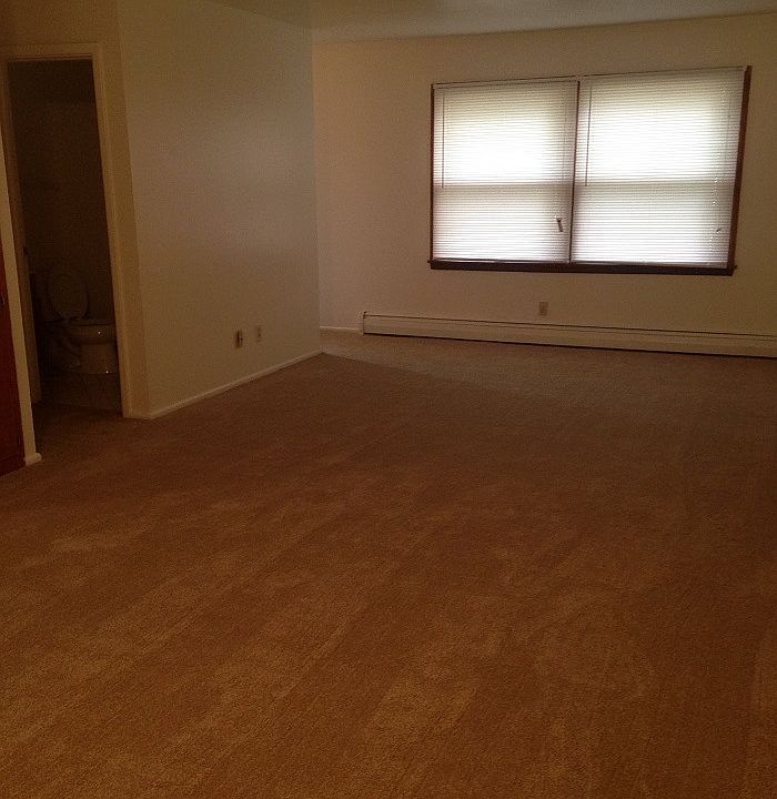 2nd image of 8609 W Hampton Ave