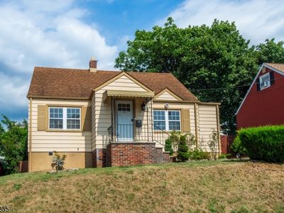 22 Northview Ter, Garfield, NJ, 07026
