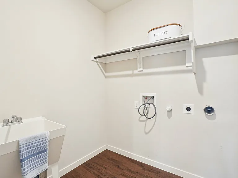 Townhomes at Princeton Meadows — Photo 24