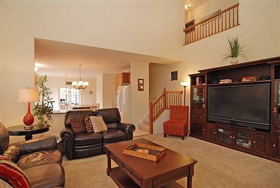 4th image of 34015 N Wooded Glen Dr
