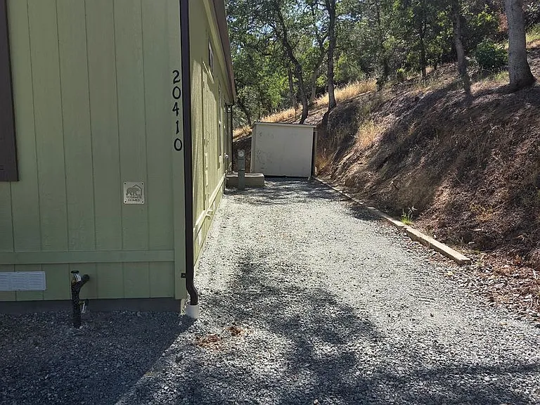 20140 Sturgis Rd — Photo 15