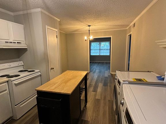 4th image of 3718 Central Ave #B