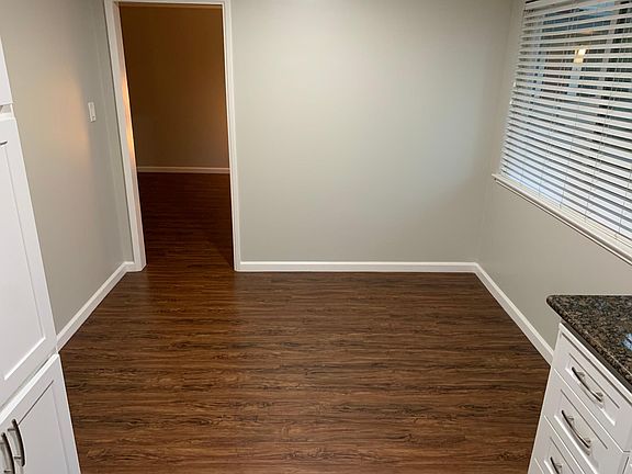 2nd image of 912 El Camino Real #9