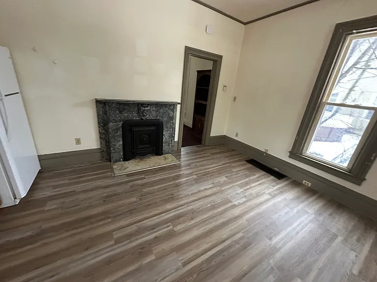 227 King St #2 — Photo 8