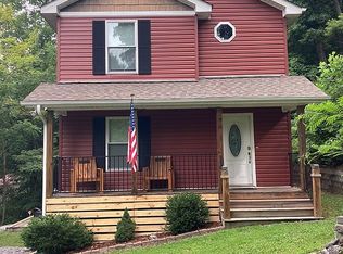 10 Painted Trillium Trl, Black Mountain, NC 28711