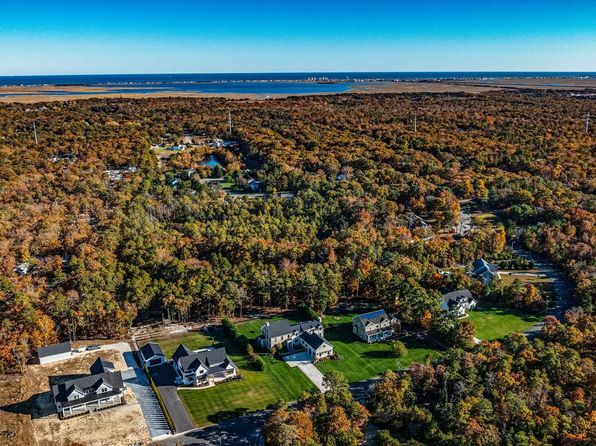13 Meghan Ln, Ocean View, NJ 08230