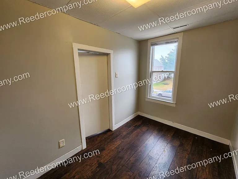 4915 Homerlee Avenue — Photo 14