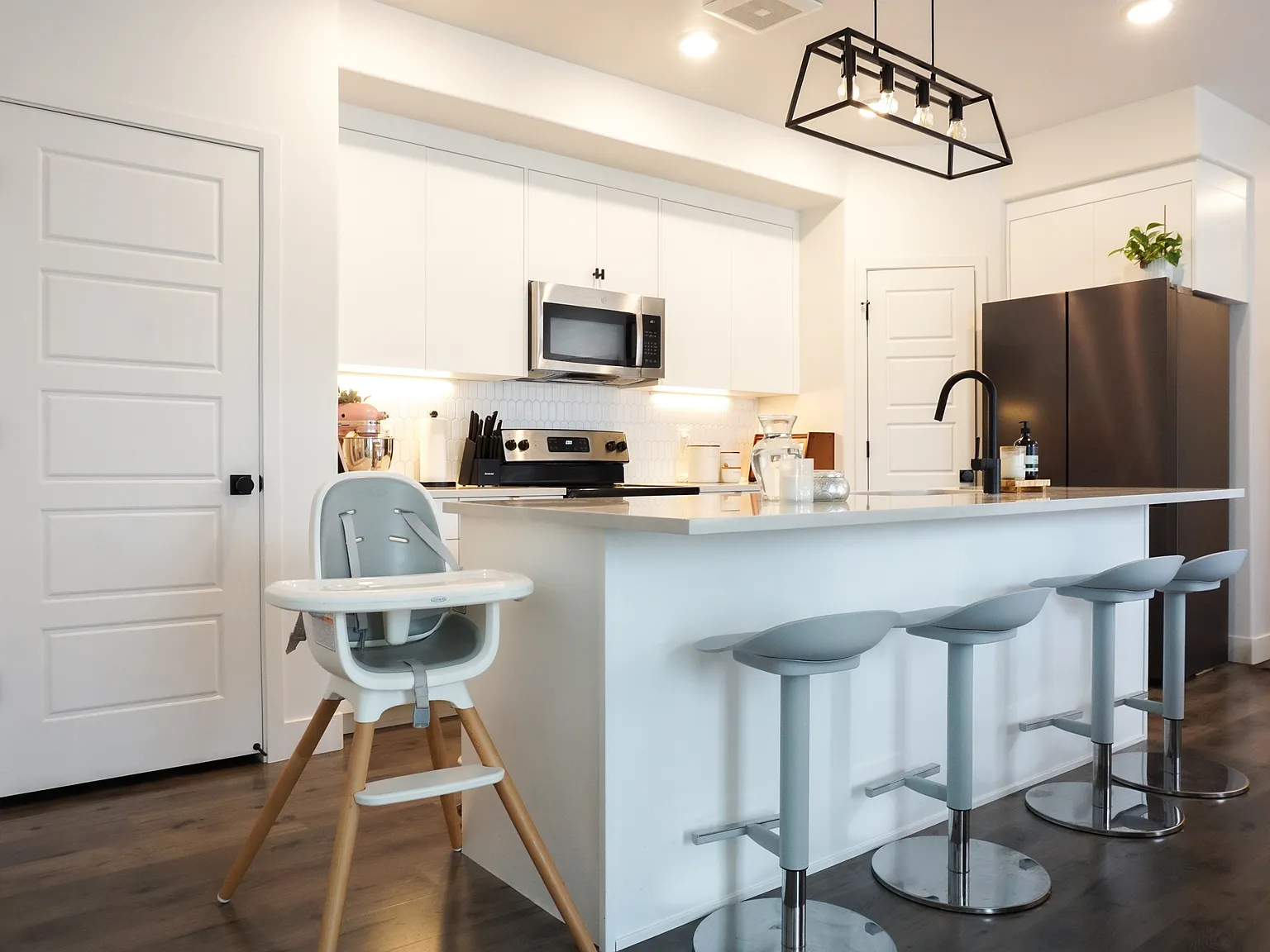 3 bed, 2.5 bath, $2,600 — Photo 4