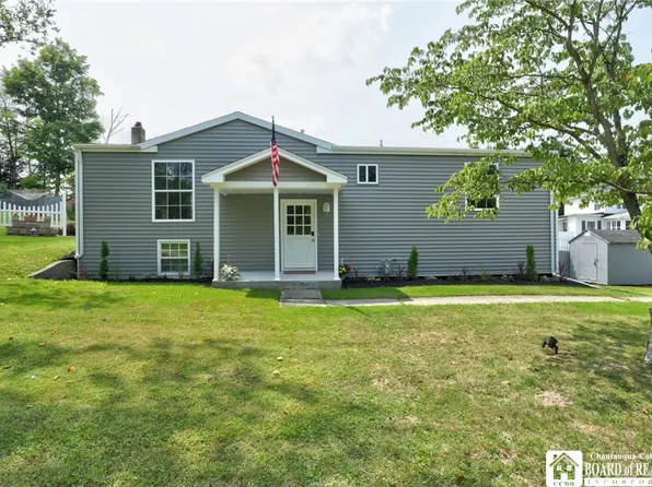 6 Holly Dr, Lakewood, NY 14750