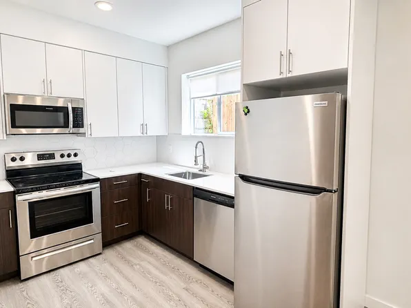 232 NE 61st