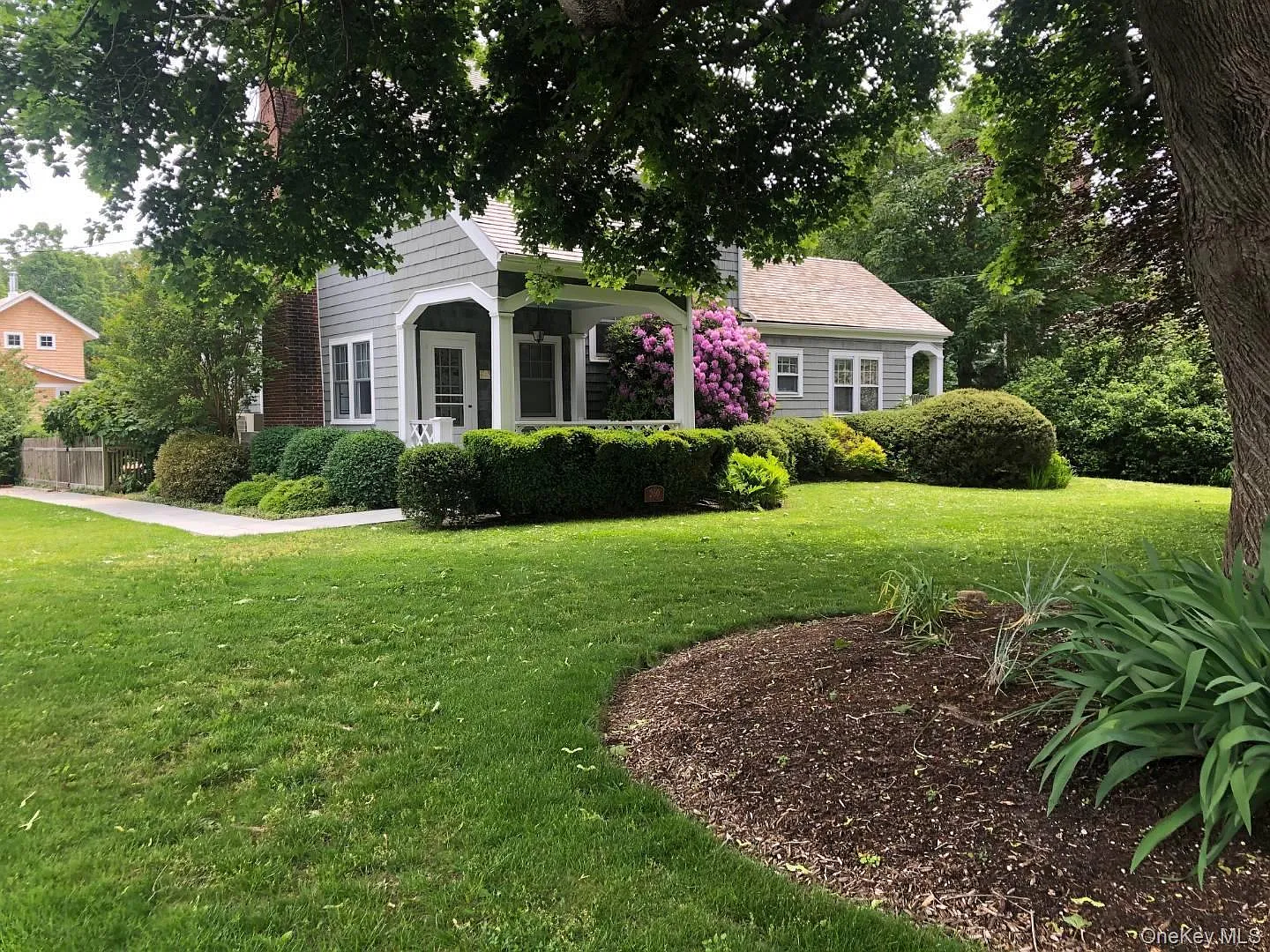 3 bed, 1.5 bath, 1900 sqft, $25,000 — Photo 2