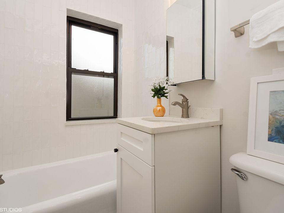29841248_5_4236-N-Kenmore_-308_Bathroom_Print