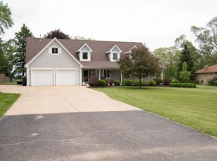 40339 N Fox Dr, Antioch, IL 60002