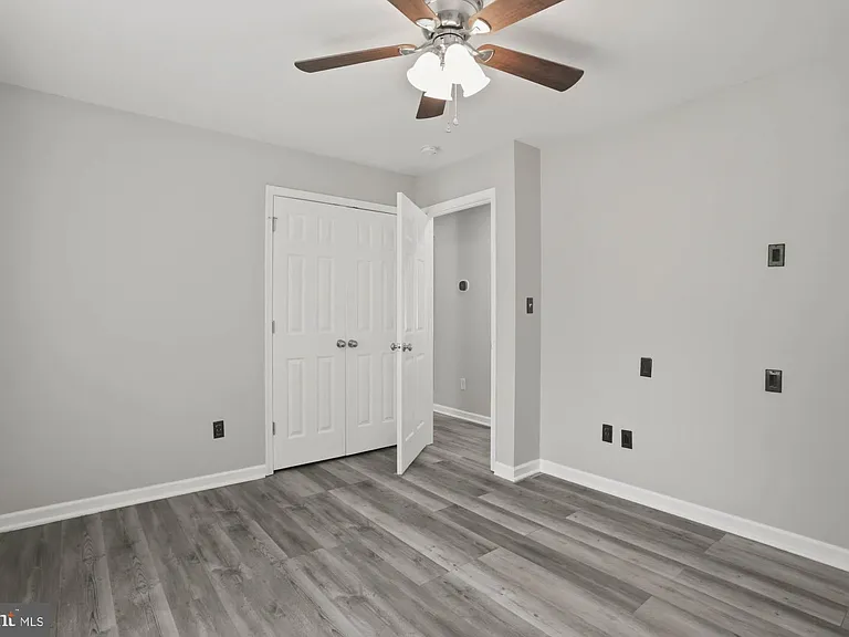 283 Shorewood Dr — Photo 18