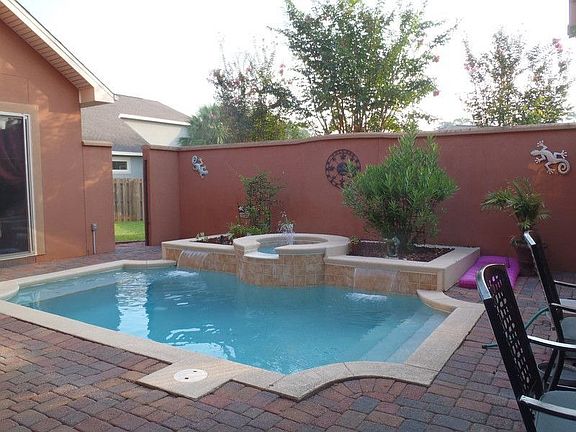 3rd image of 4401 Sonoma Cir