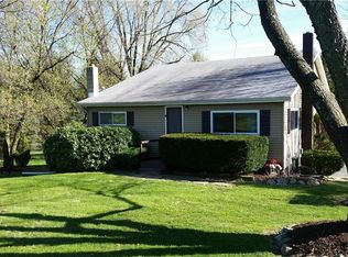 2341 Community Dr, Bath, PA 18014