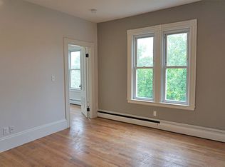 2 Ivaloo St #4R, Somerville, MA 02143