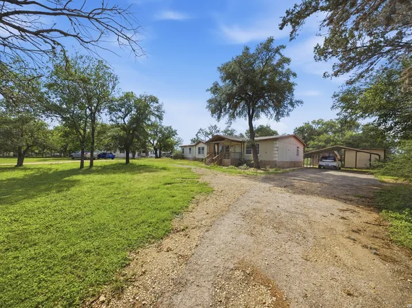 357 DALLAS ST, Bandera, TX 78003