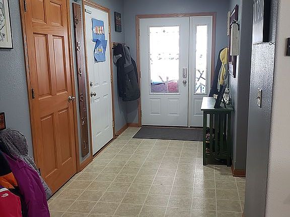 5th image of 679 Valley View Dr