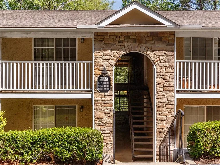 3005 Seven Pines Ln #201 — Photo 4