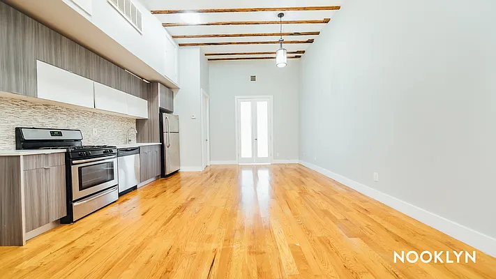 Rented by Nooklyn NYC LLC | media 21