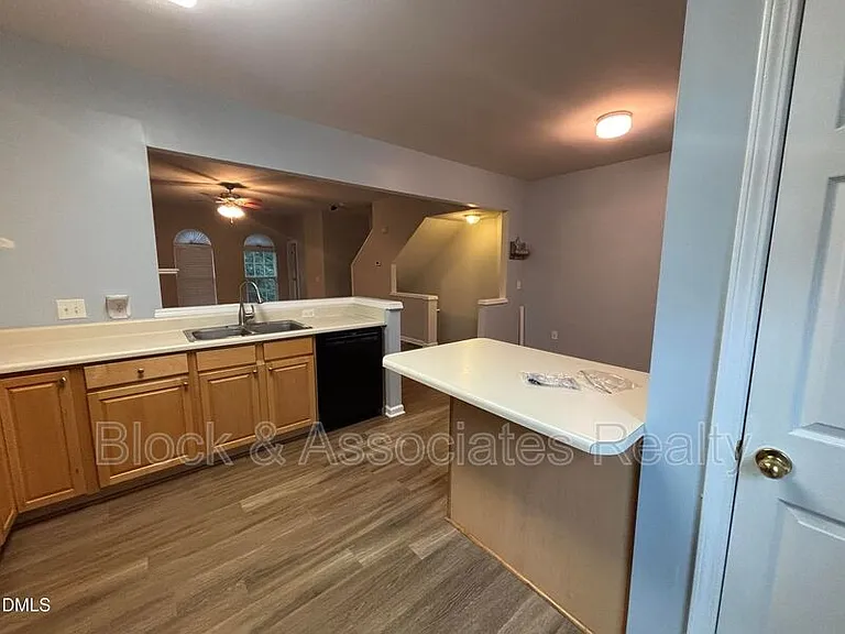 7252 Corvette Ct — Photo 34
