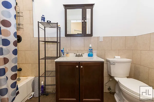 Rented by Highline Residential | media 46