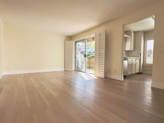 5th image of 858 S Rancho Santa Fe Rd S #C