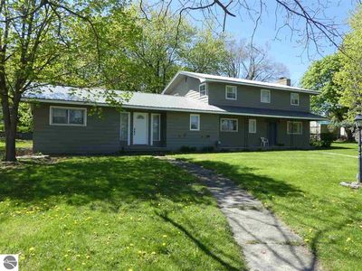 415 N Pine River St, Ithaca, MI, 48847